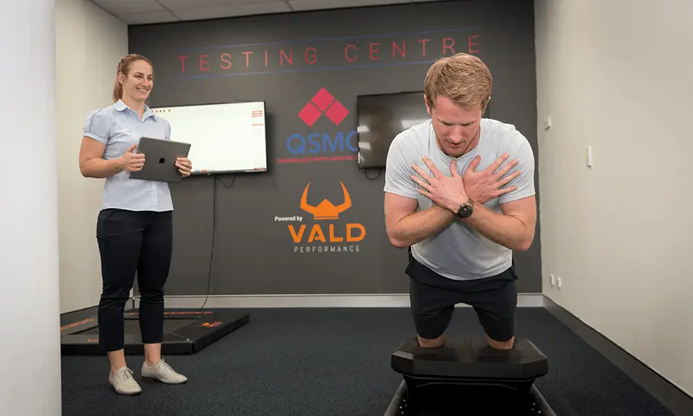 Image of a QSMC client during a performance assessment run by Physiotherapist Jess Clarey